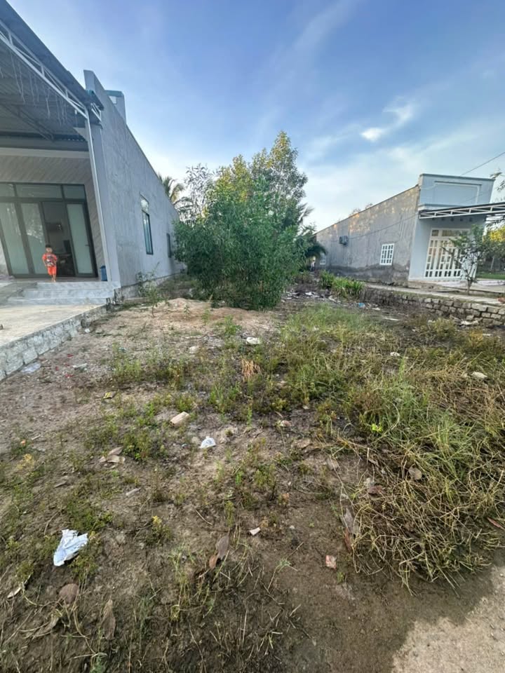 Đất nền đẹp tại Lô 2 chợ Ngã 3 Nguyễn Minh Châu 270m² giá 800 triệu - Cơ hội đầu tư tuyệt vời!