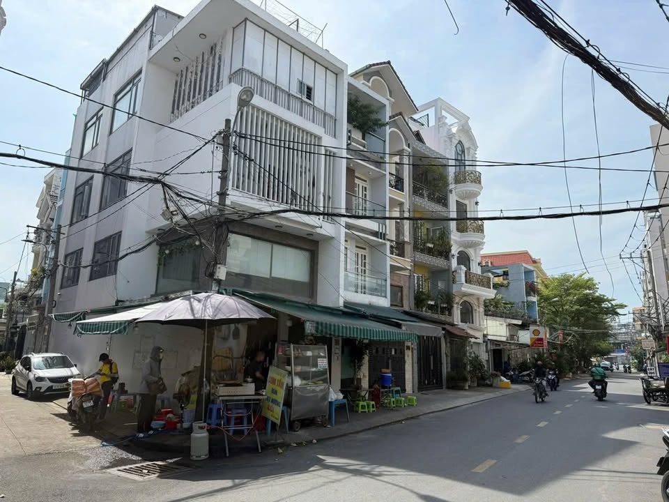 FrontHouse 2 mặt tiền Hẻm 416 Dương Quảng Hàm 108m² giá 17 tỷ - Đầu tư sinh lời tốt!