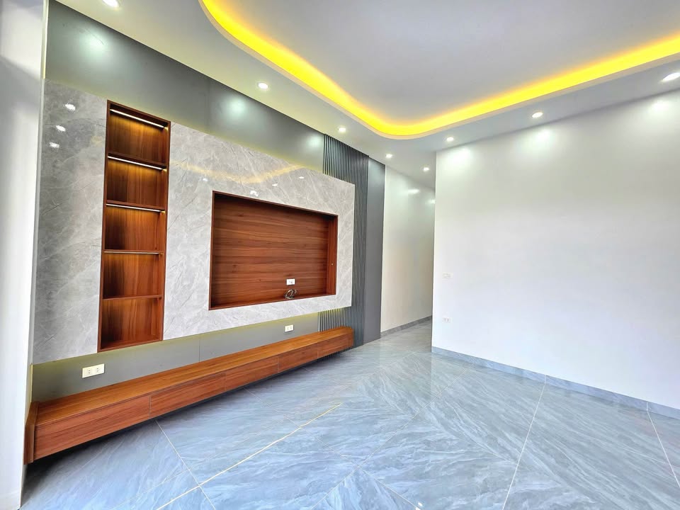 Nhà cấp 4 Móng Cái 93m² giá thỏa thuận - Kinh doanh sầm uất ngay ngã tư Trần Hưng Đạo!