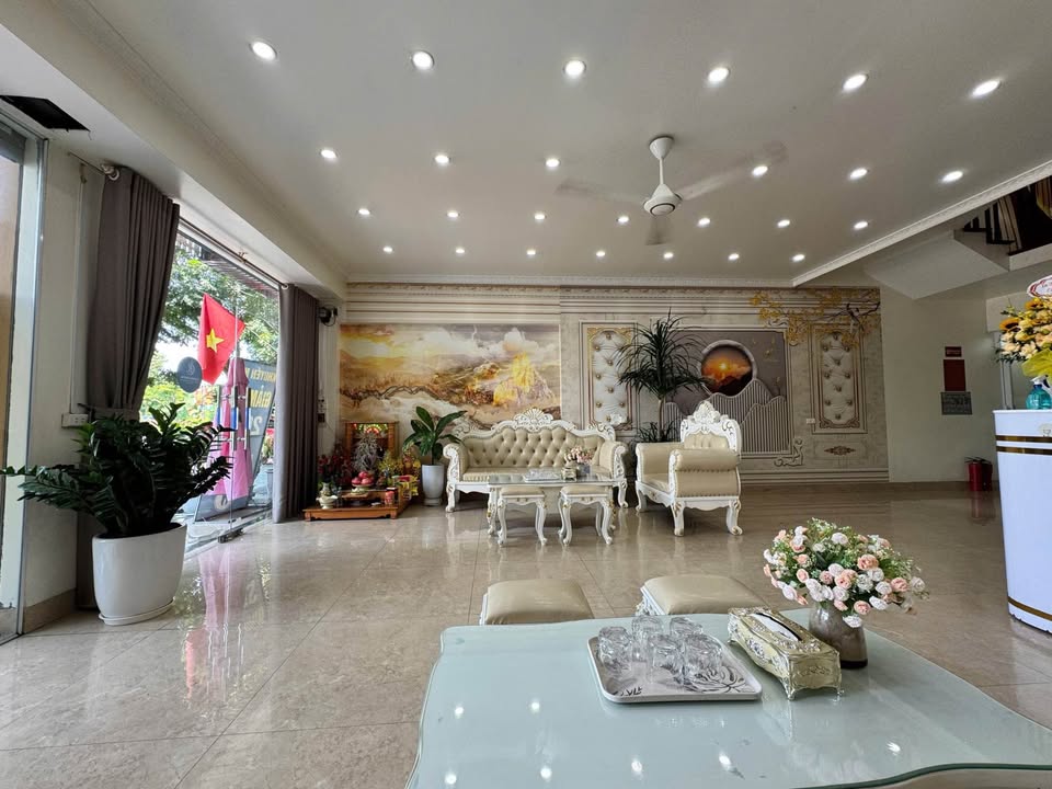 Nhà liền kề Trần Hưng Đạo Lào Cai 132m² giá 6 tỷ - Thiết kế hiện đại, cho thuê kinh doanh!