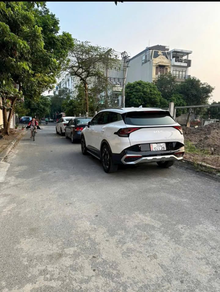 Đất lô góc Phúc Lợi 30m² giá 6.8 tỷ - Đầu tư sinh lời ngay!