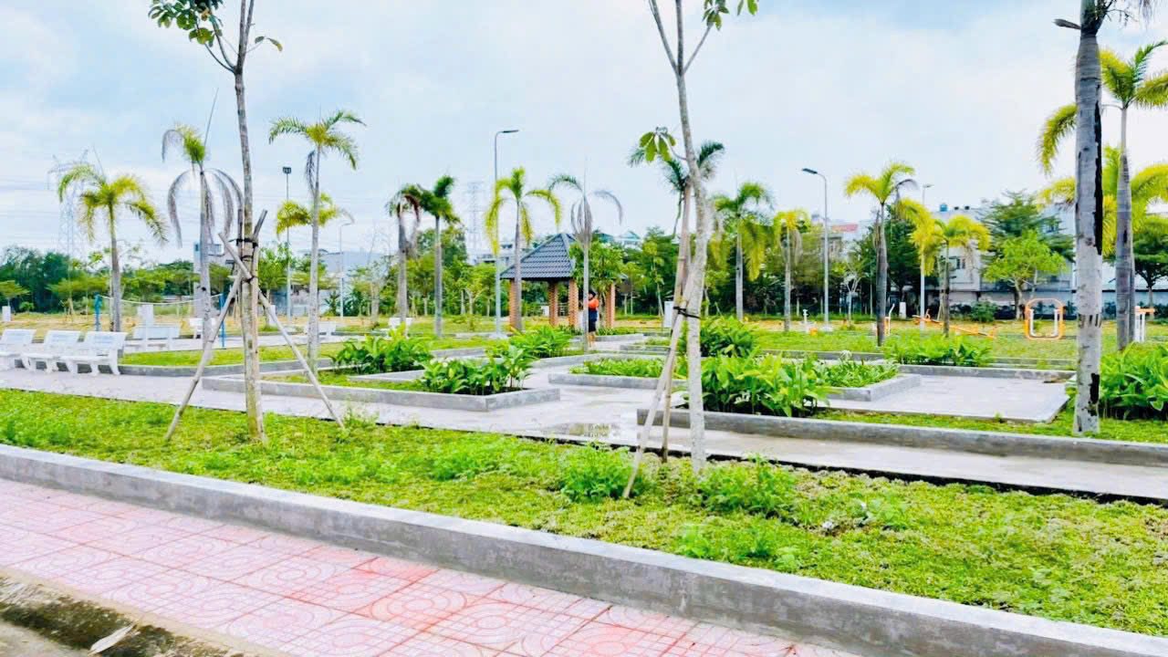 Đất KDC Sài Gòn South Nhà Bè 95m² giá 7.45 tỷ - Hướng Đông, sổ đỏ chính chủ!