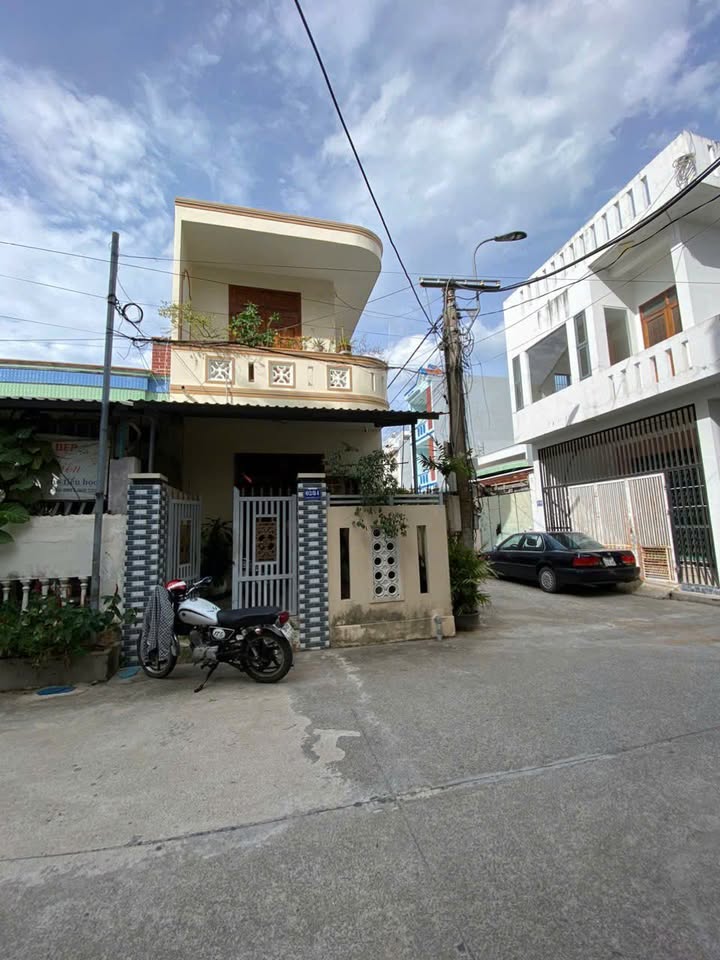 Nhà 2 tầng mặt tiền đường Phan Đăng Lưu, phường Tuy Hoà 89m² giá 3.75 tỷ - Lô góc đẹp, thuận tiện!