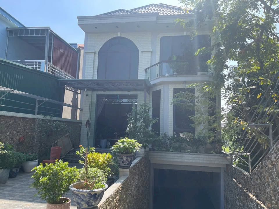 Đất thổ cư Quốc Oai 280,5m² giá 13,2 tỷ - Nhà 3 tầng sẵn ở ngay!