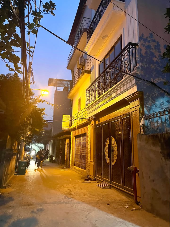 Nhà Lai Xá 50.9m² giá thỏa thuận - Kinh doanh ô tô, thang máy