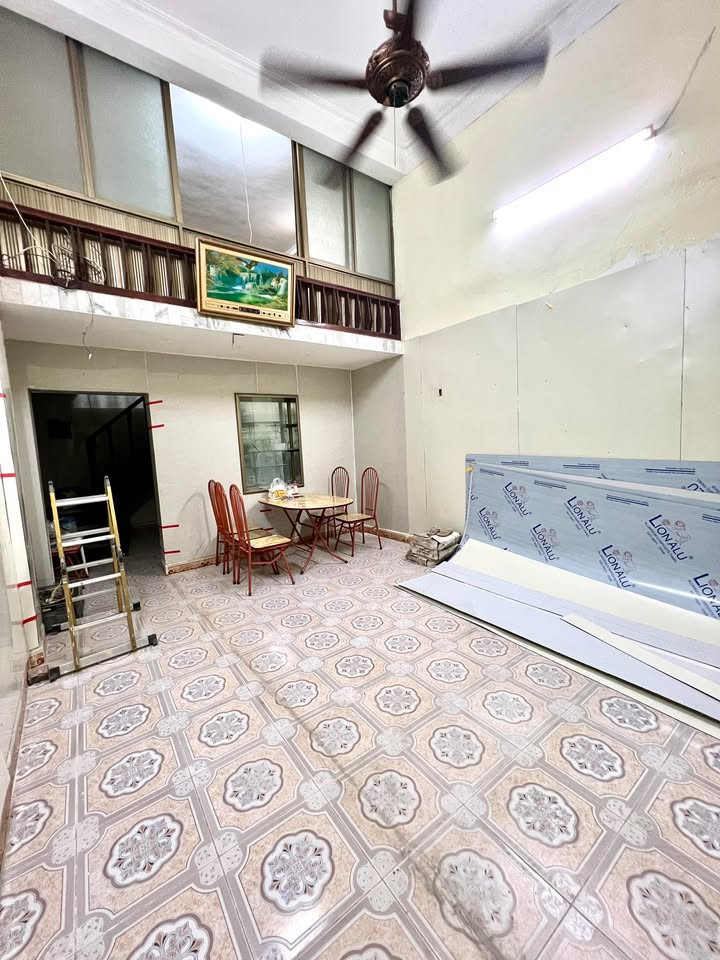 Nhà 2 tầng phố cổ Hàng Buồm 50m² - Kinh doanh Homestay lý tưởng!