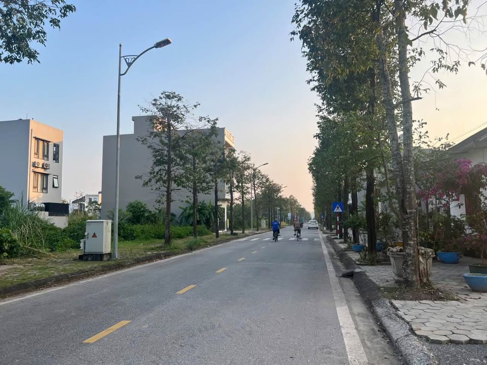 Đất nền Khu đô thị CEO 2, Hà Nam 80m² giá 4 tỷ - Sổ hồng chính chủ, vị trí đẹp!