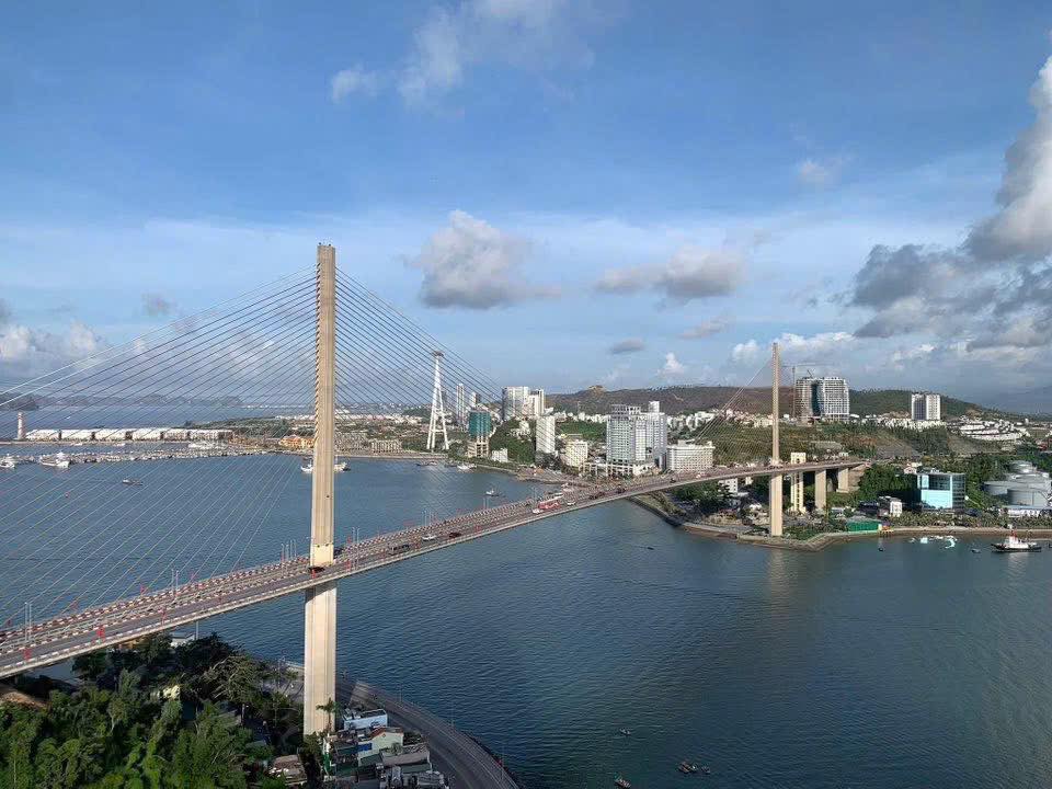 Căn hộ Green Diamond Hạ Long 115m² giá 5.5 tỷ - Căn góc view cầu biển tuyệt đẹp!