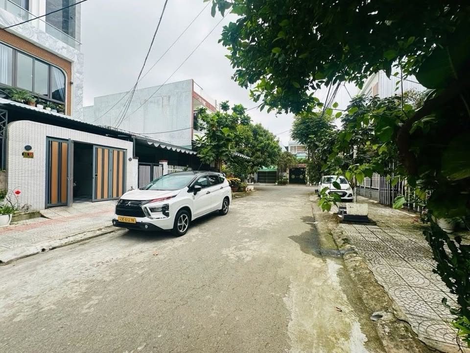 Nhà 2 tầng kiên cố đường Nguyễn Văn Giáp 80m² giá 5.35 tỷ - Gần sông, cầu, chợ!