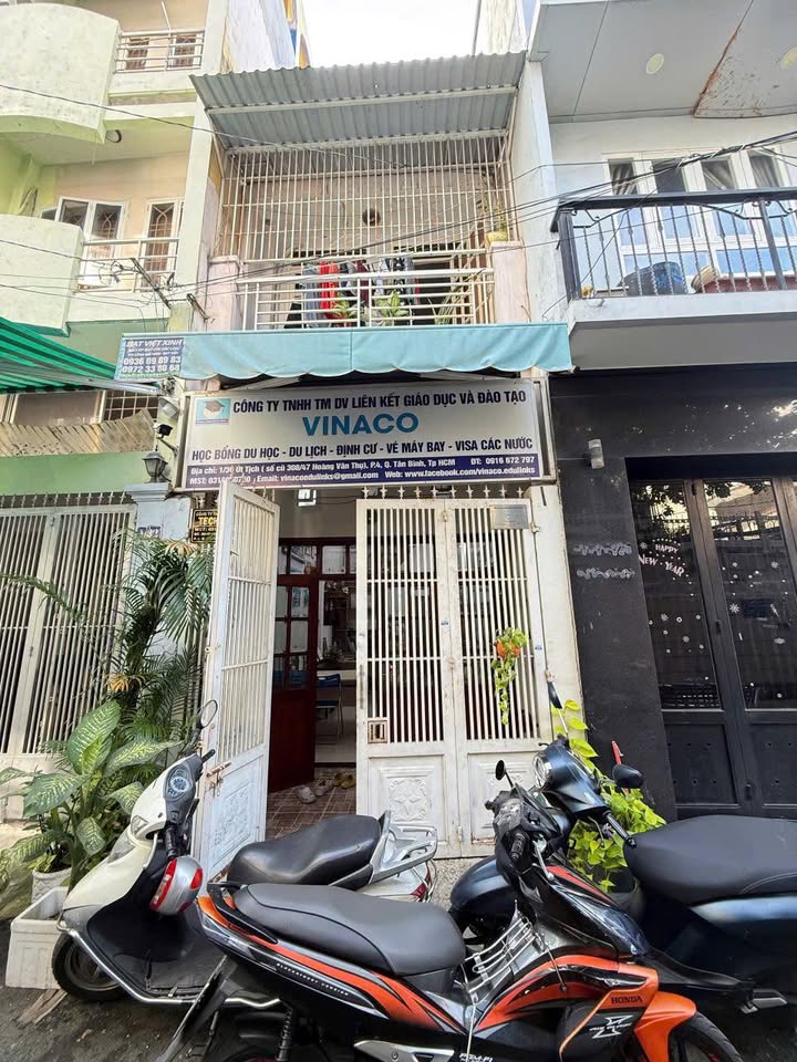 Nhà phố 1/30 Út Tịch, Tân Bình 40m² giá 6.5 tỷ - Vị trí đắc địa, hẻm xe hơi!