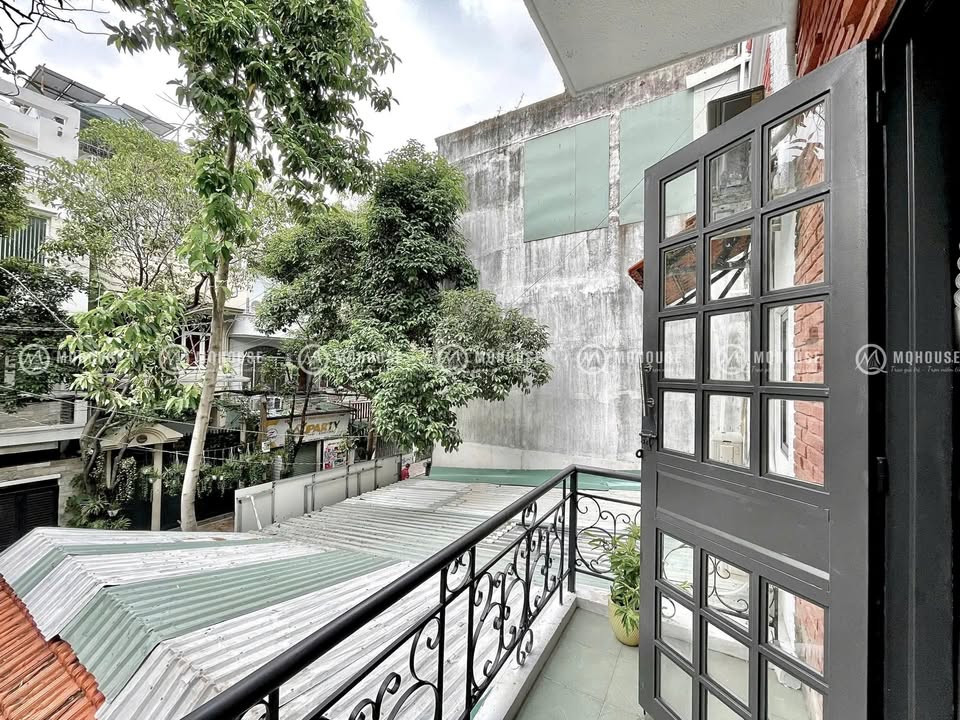 Nhà nhỏ cho thuê tại Tân Bình 25m² - Ban công view đẹp, gần Ga T3!