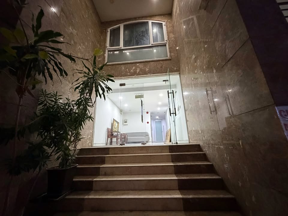 Mặt bằng kinh doanh 50 Trường Sơn, Tân Bình - Lối đi riêng, giá thỏa thuận!