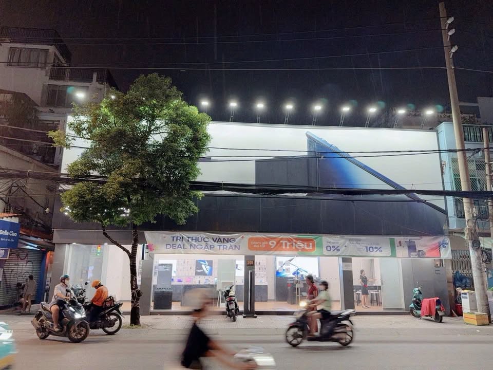 Nhà mặt tiền Cách Mạng Tháng 8 quận 3 75m² - Tuyến đường huyết mạch, cơ hội vàng cho kinh doanh!