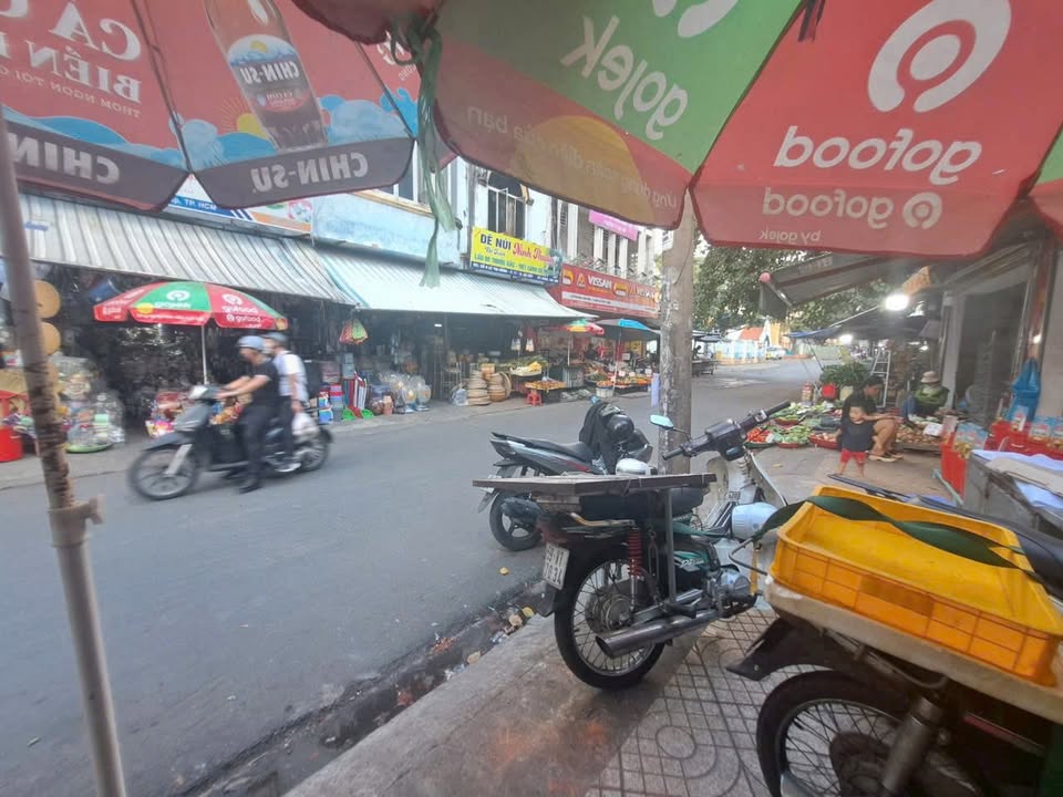 Mặt tiền chợ Căn Cứ, Lê Thị Hồng, Gò Vấp - Cho thuê 42m², Phù hợp kinh doanh đa dạng!