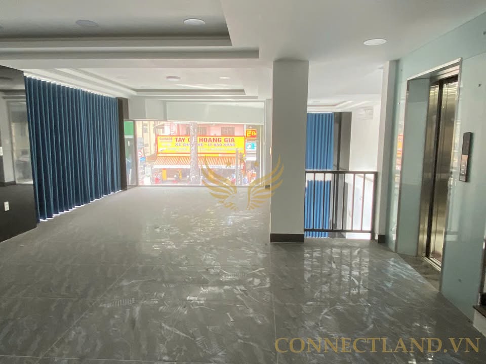 Cho thuê nhà góc 2 mặt tiền đường Nguyễn Chí Thanh, Quận 10 - Diện tích 144m², giá thỏa thuận!