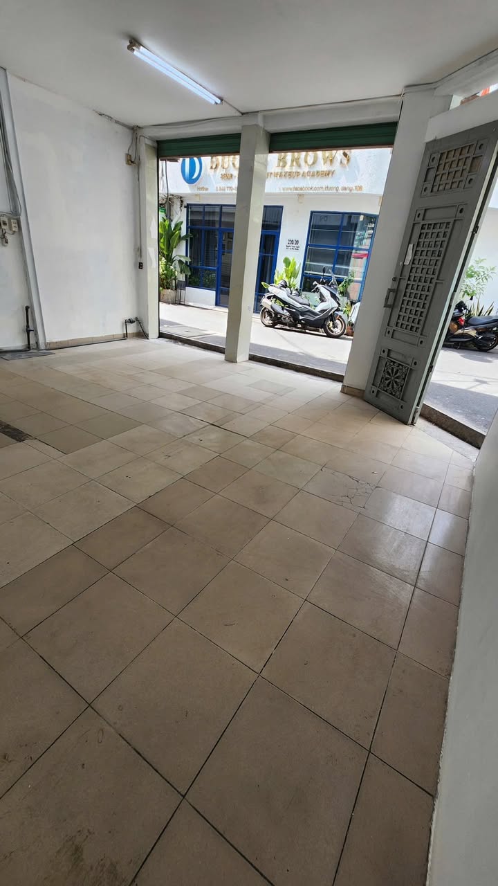 Mặt bằng cho thuê hẻm 220 Nguyễn Trọng Tuyển 50m² giá 9 triệu - Phù hợp kinh doanh ăn uống, spa!