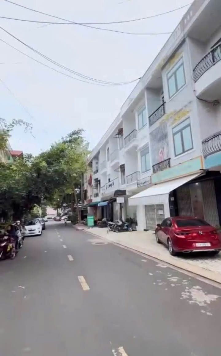 Cho thuê nhà mặt tiền đường Giáp Hải, Buôn Ma Thuột 4PN chỉ 12 triệu/tháng - Thiết kế hiện đại phù hợp kinh doanh!