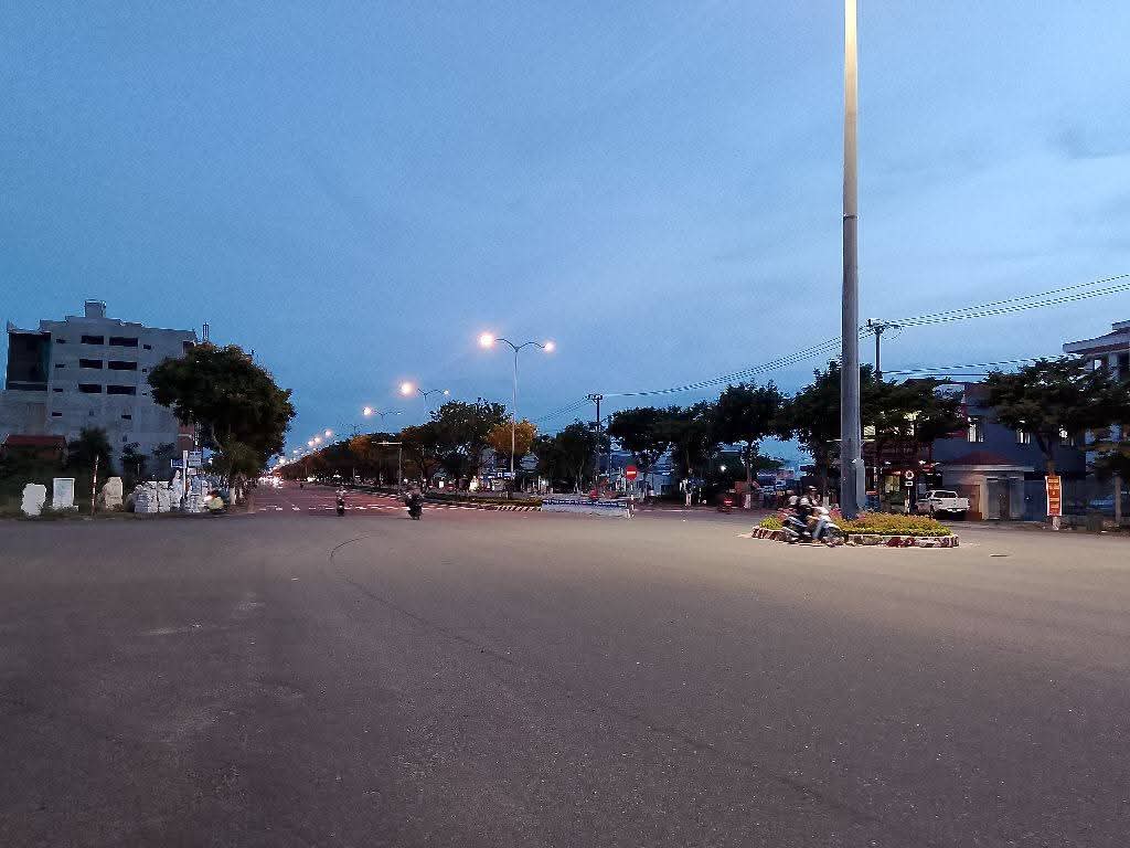 Đất TMDV 2386m2 - 4 mặt tiền Trần Đại Nghĩa - Giá 120 Tỷ TL