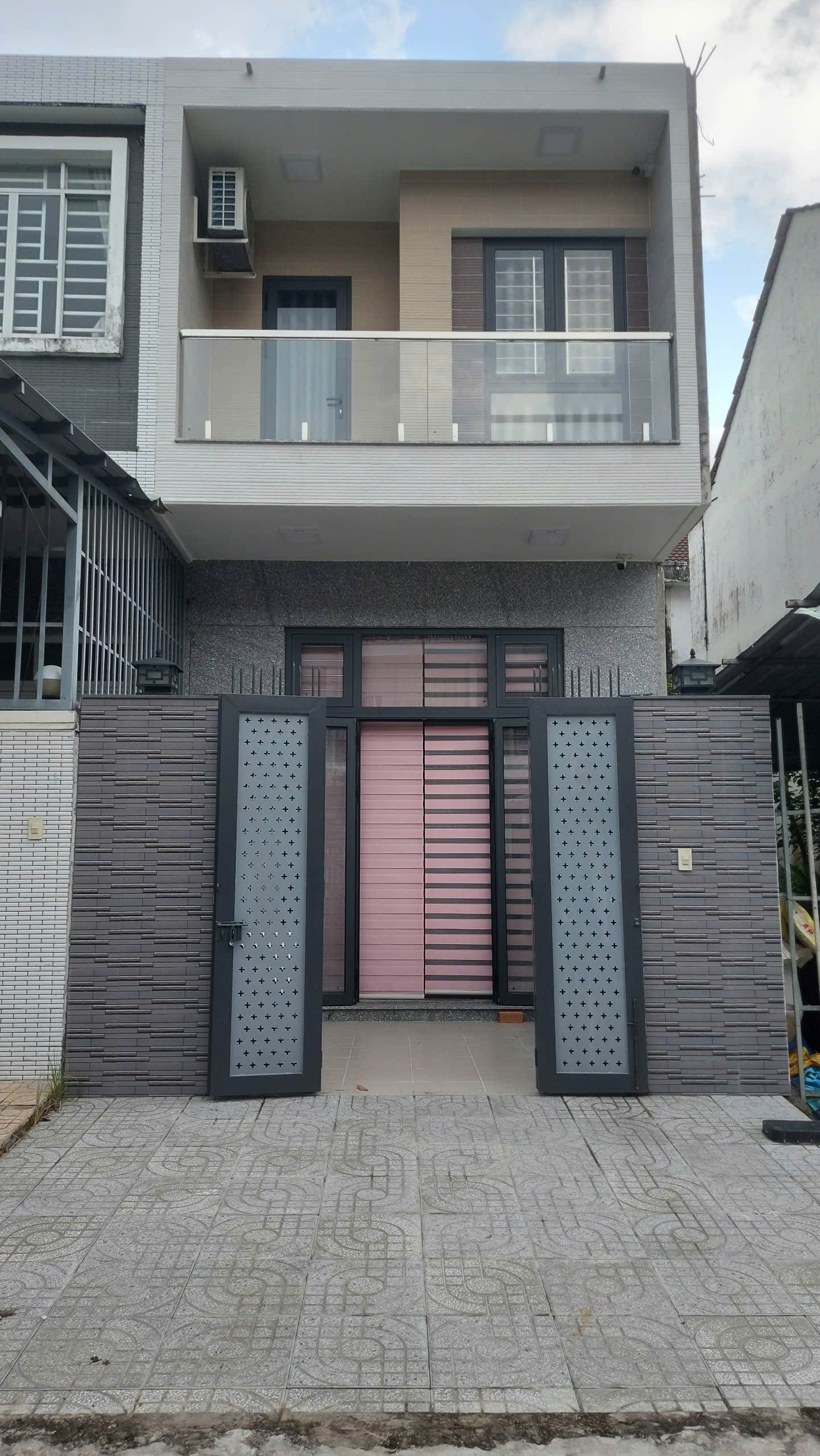 CHO THUÊ NHÀ: TRỆT 1 LỬNG 1 LẦU MỚI XÂY 100% - SẴN NỘI THẤT