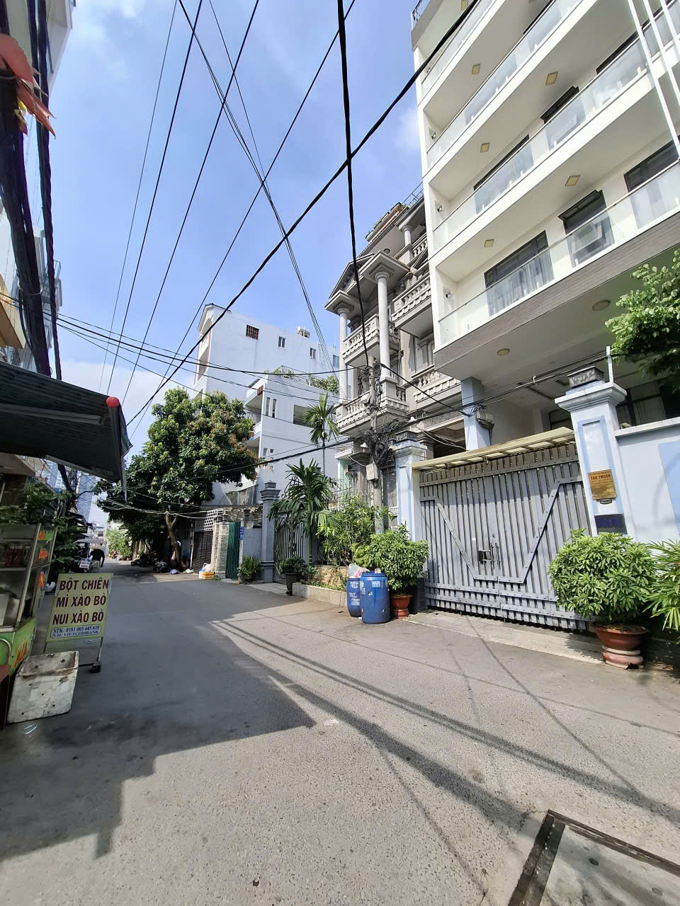 KẾT CẦU: Nhà 3 tầng, 4 phòng, 16 Sleep box đang khai thác, khoảng 28tr/tháng, tài sản tạo dòng tiền, đường ôtô đậu cửa