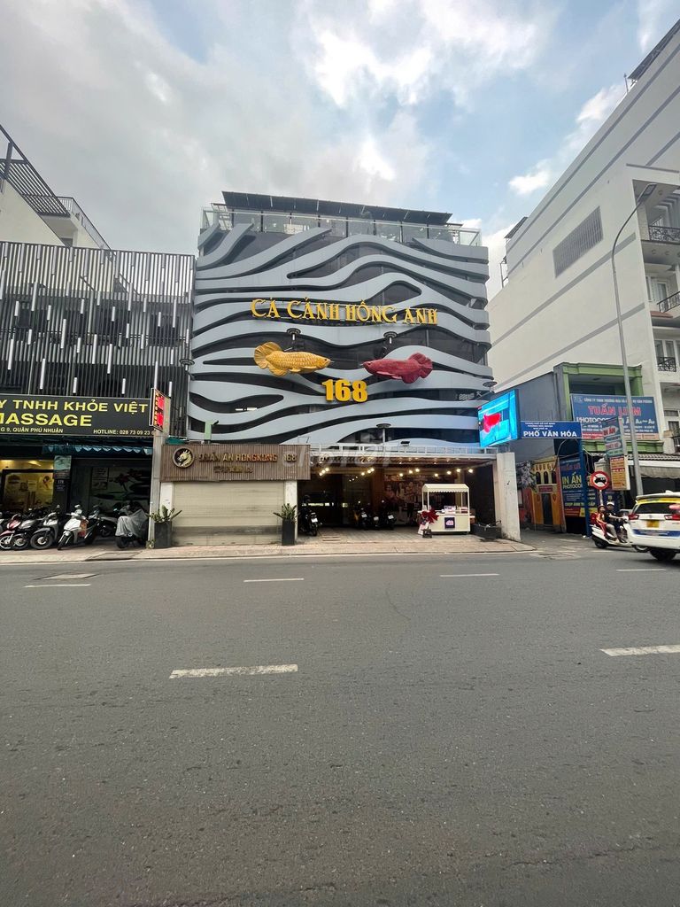 Tòa nhà văn phòng mới xây mặt tiền Đào Duy Anh, Phú Nhuận - Giá chỉ 120 triệu/tháng!