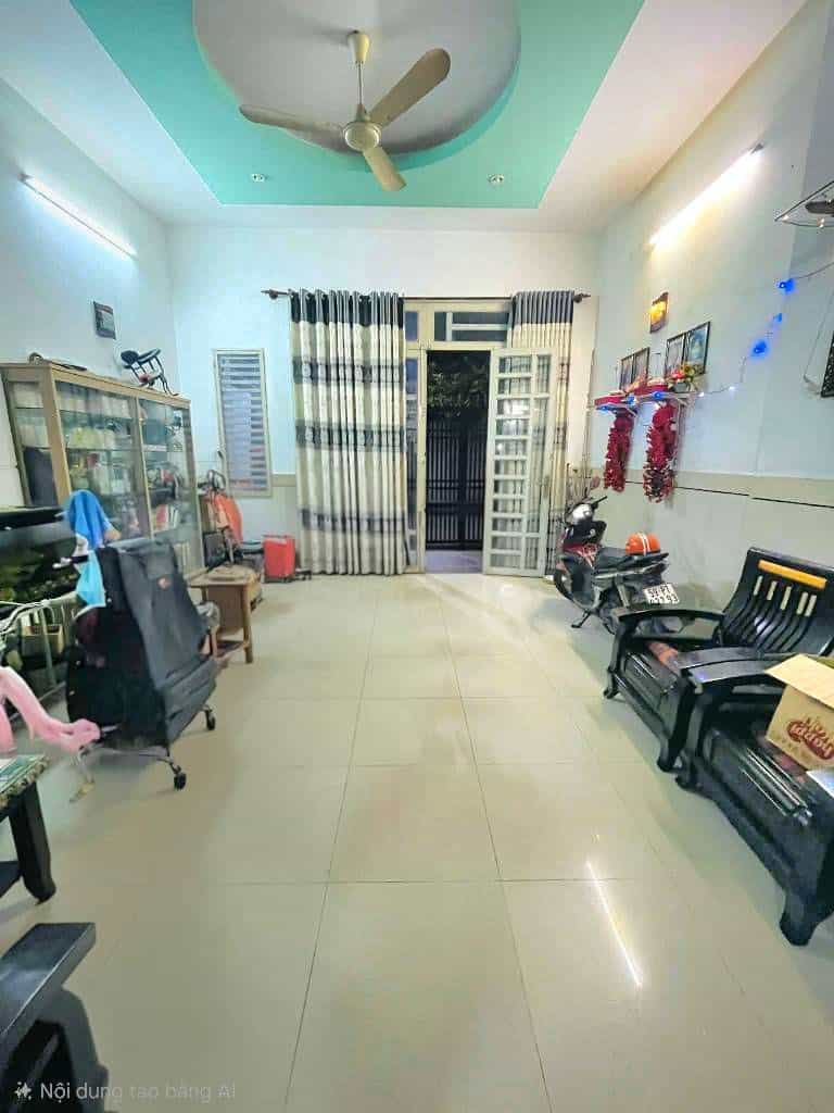 Nhà riêng 90m² tại Kênh 19 Tháng 5, Tân Phú - Giá chỉ 10.6 tỷ, cơ hội hiếm có!