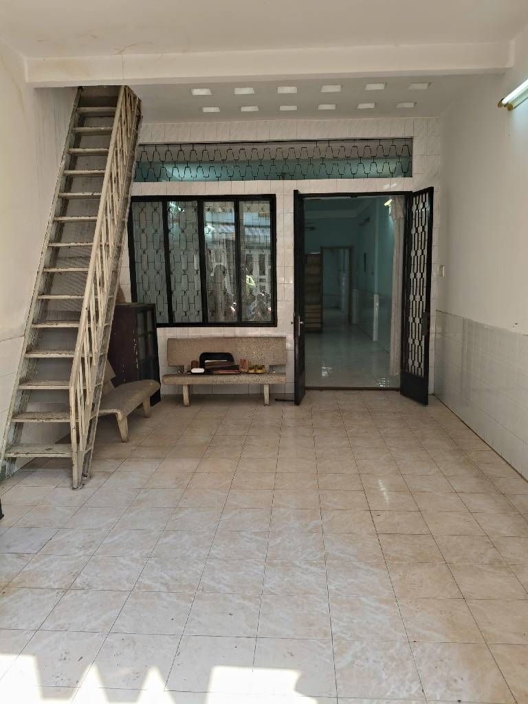 Bán nhà hẻm 6m khu VIP P10 Phú Nhuận 84.6m² - Sẵn sàng xây CHDV 7 tầng!