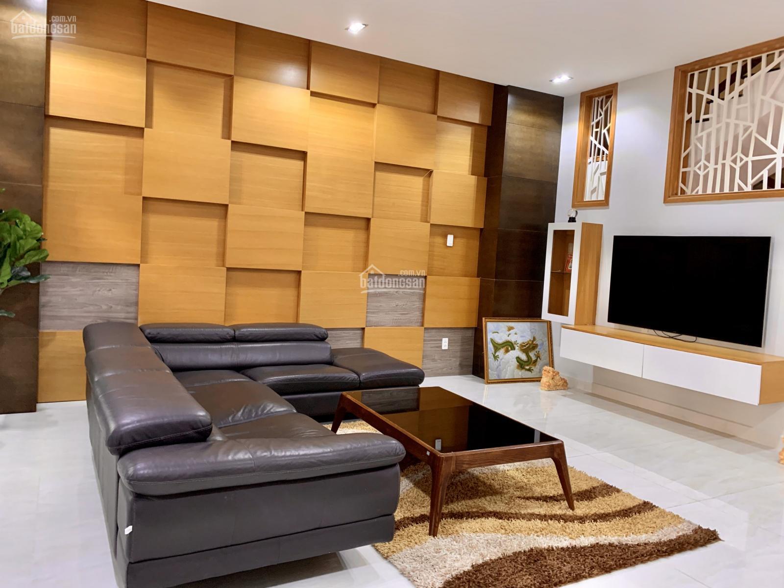 Biệt thự cao cấp Chateau Phú Mỹ Hưng, Quận 7, 210m² - Cho thuê ngay!