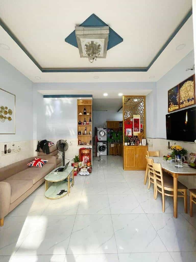 Nhà 2 tầng Phú Thọ Hòa, Tân Phú 32m² giá 4.4 tỷ - Vị trí đắc địa, xem nhà miễn phí!