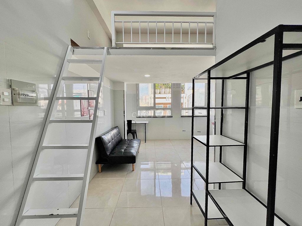 Room cho thuê Đường Phó Đức Chính, Quận Bình Thạnh 35m² giá 5.9 triệu - Thang máy tiện nghi, nuôi pet thoải mái!
