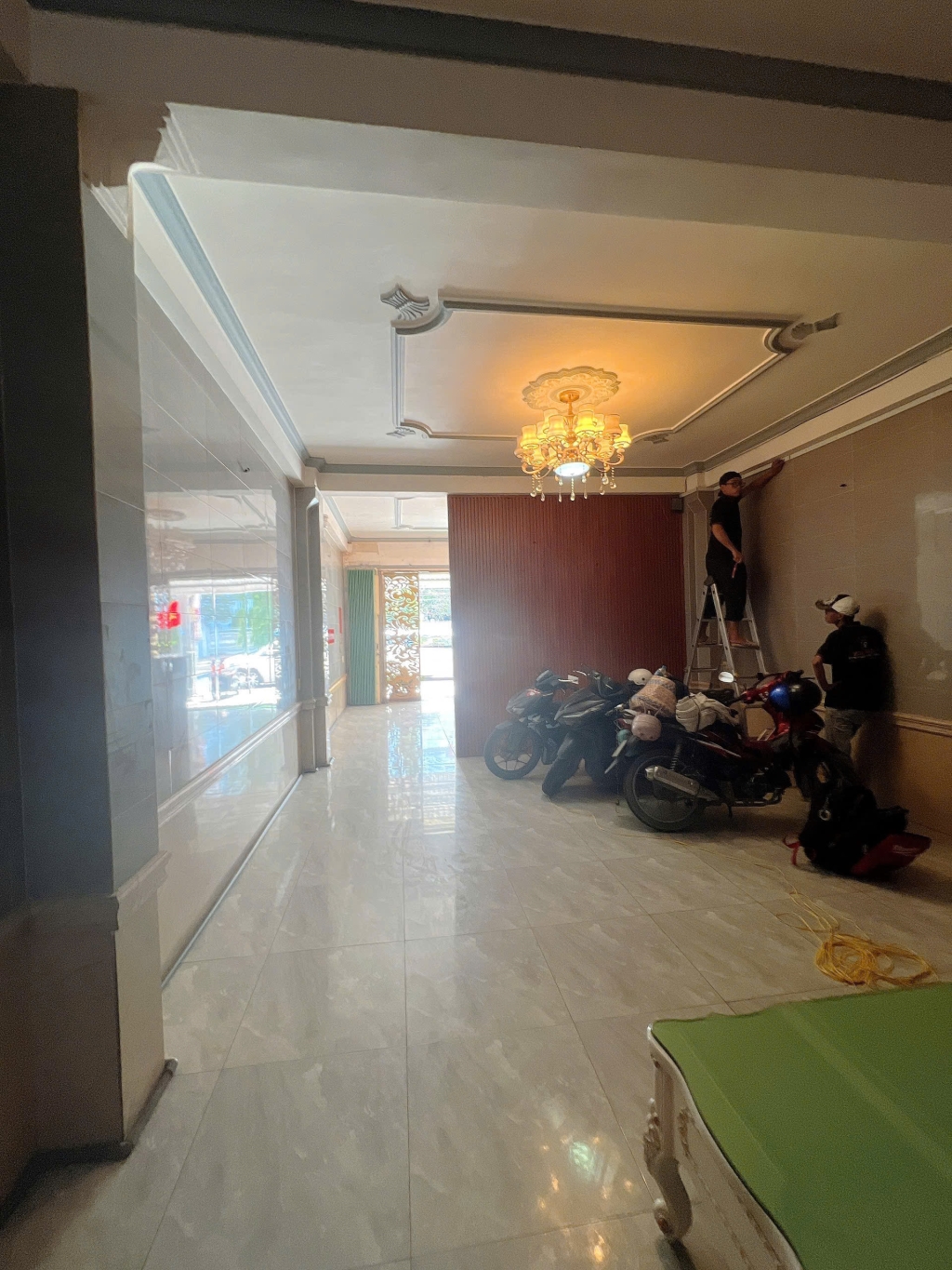 Bán căn nhà mặt tiền Nguyễn Văn Cừ, An Khánh, 98m² giá 17 tỷ - Thương lượng ngay!