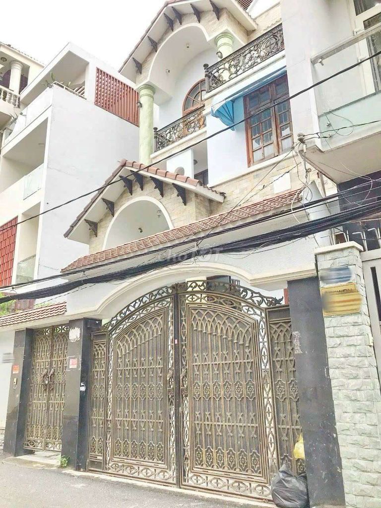 Biệt thự 4 Lầu KDC Kiều Đàm Quận 7, Diện tích 200m² - Giá 27.5 tỷ, Đẹp và Sang Trọng!