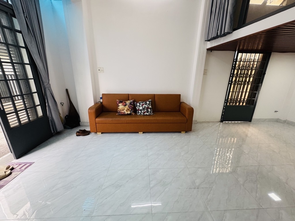 Nhà 4 tầng Hẻm xe hơi 70m² giá 9.5 tỷ - Vị trí đắc địa Thích Quảng Đức