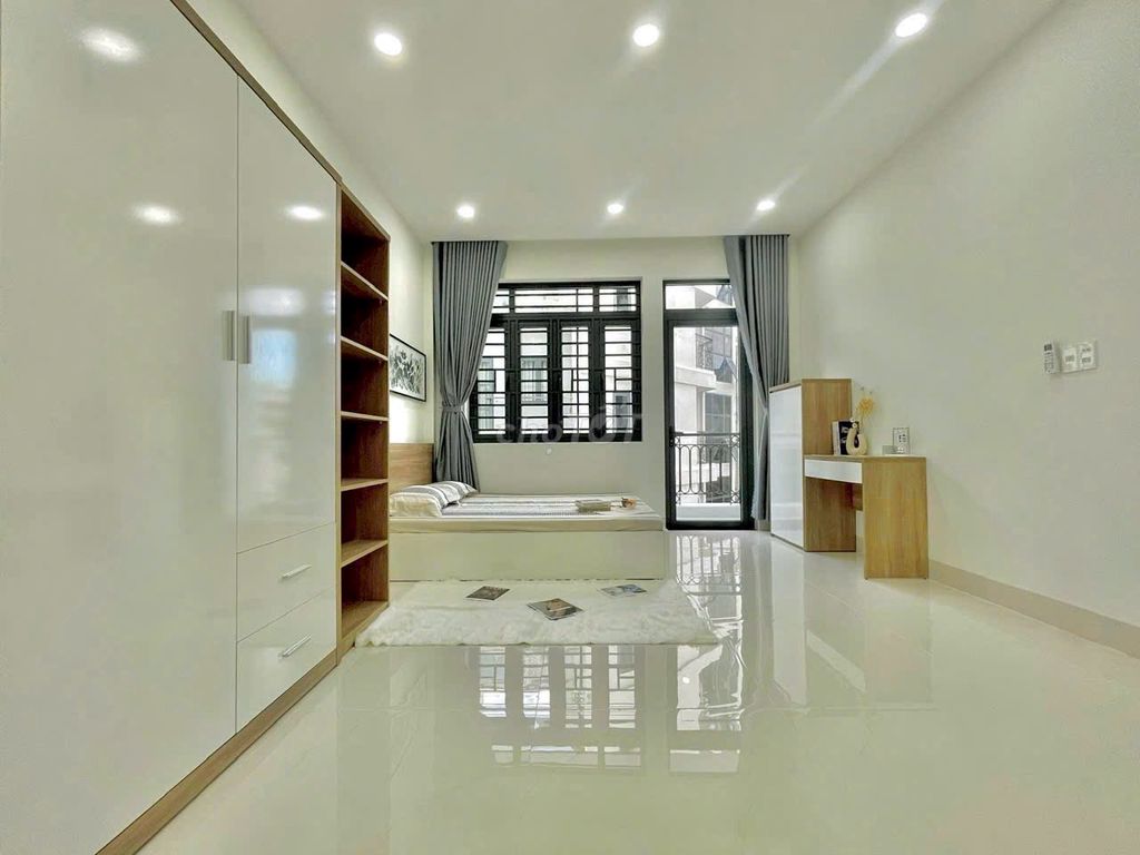 Phòng cho thuê 38m² Nguyễn Công Hoan, Phú Nhuận giá 6.3 triệu - Ban công thoáng mát!