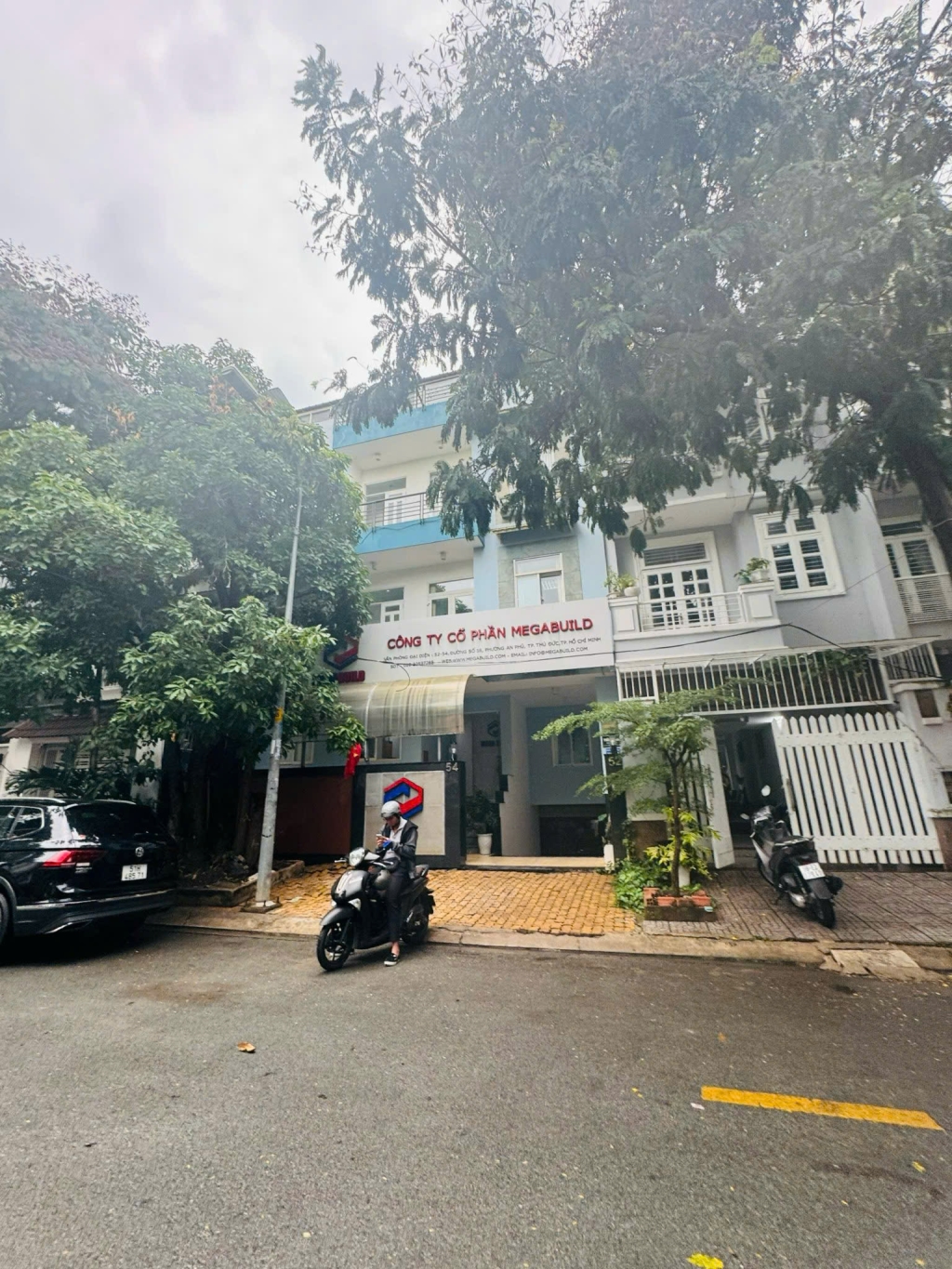 Bán tòa nhà có thang máy khu An Phú, Quận 2 diện tích 210m² - Dòng tiền ổn định!