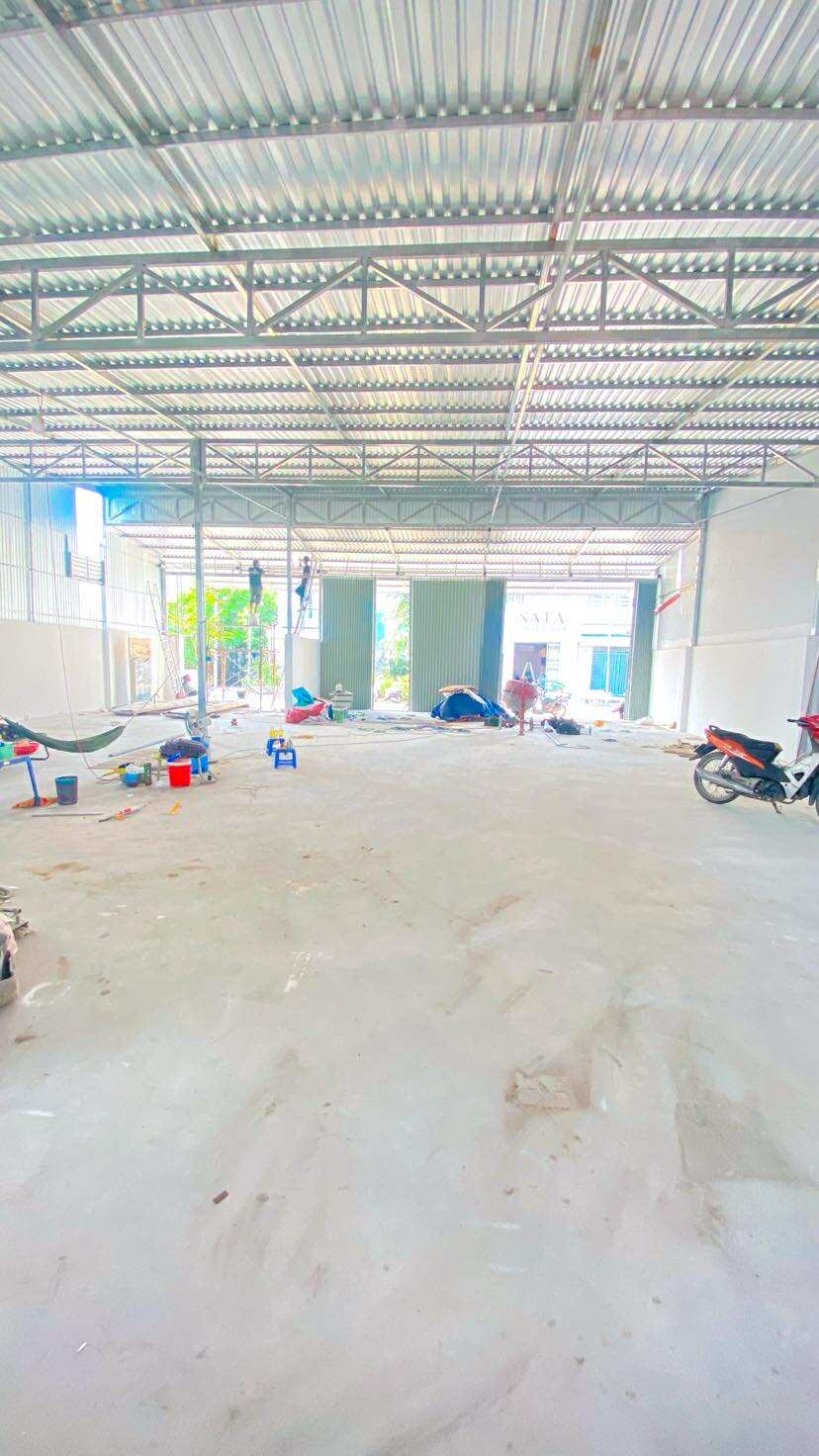 Cho thuê kho 300m² mới xây tại Khu Hồng Loan, Cái Răng - Giá 18 triệu/tháng!