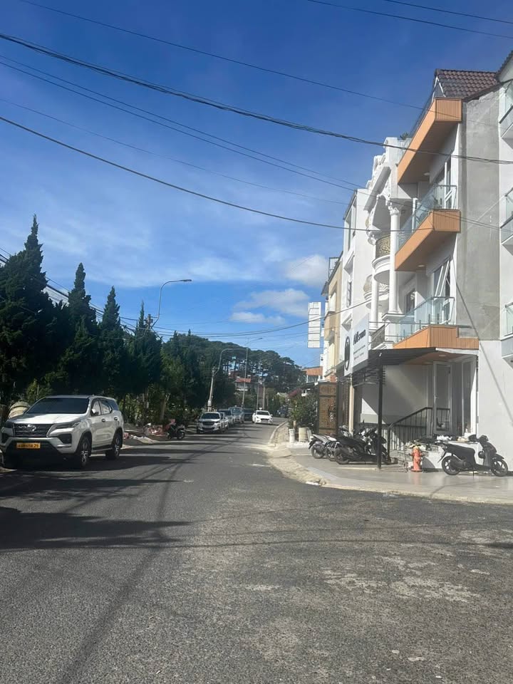 Nhà hai mặt tiền KQH Hoàng Diệu, Đà Lạt 106m² giá 7 tỷ - Cơ hội đầu tư tuyệt vời!