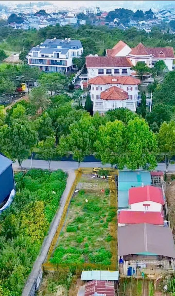Đất triển vọng Đà Lạt 472m² giá 38 tỷ - Vị trí đắc địa 2 mặt tiền!