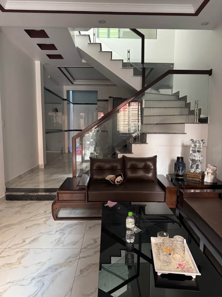 Nhà 3 tầng tại Golden Point Đồng Hòa 43m² giá 3.5 tỷ - Sẵn sàng vào ở ngay!