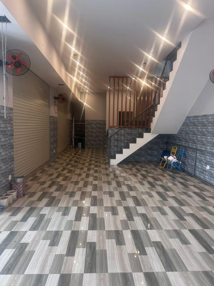 Nhà Phố 2 Mặt Tiền Phú Thủy, Phan Thiết 100m² giá 12.5 tỷ - Vị trí kinh doanh lý tưởng!