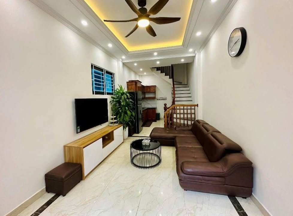 Nhà 5 tầng Phan Đình Giót 30m² giá 8 tỷ - Đường rộng, tiện ích đầy đủ!