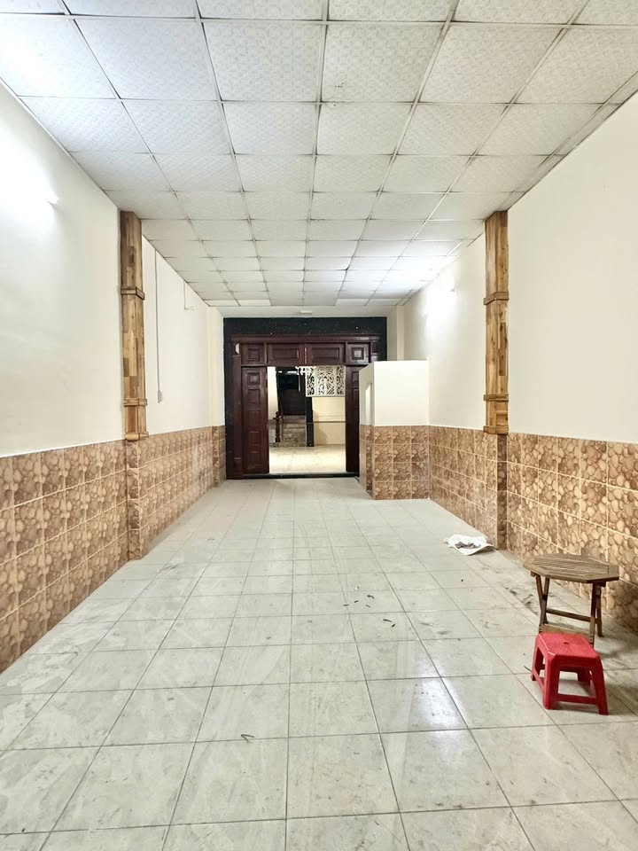 Nhà mặt tiền kinh doanh Đường Mã Lò, Quận Bình Tân, 100m² giá 14 triệu - Phù hợp cho mọi loại hình kinh doanh!