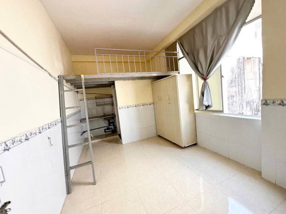 Nhà cho thuê 1 Trường Sơn, Quận Tân Bình 30m² giá 3.99 triệu - Không gian thoáng đãng, tiện nghi đầy đủ!