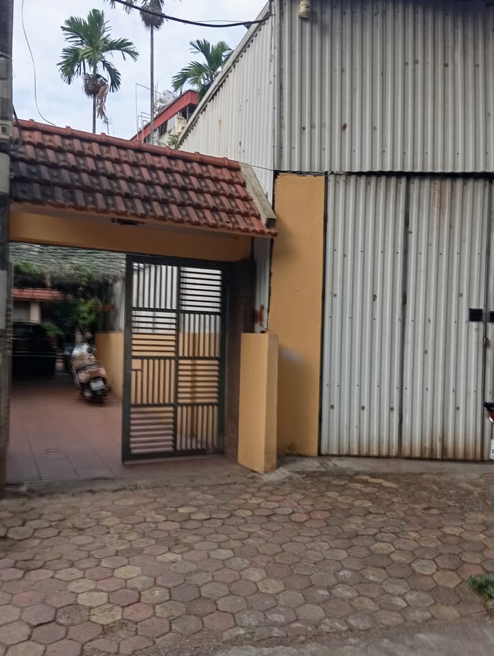 Bán đất Thượng Thanh 60m² giá 15 tỷ - Khu dân cư đông đúc, tiện ích đầy đủ!