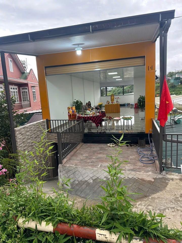 Cho thuê mặt bằng Đà Lạt 100m² giá chỉ 15 triệu - Mặt bằng mới hoàn toàn!