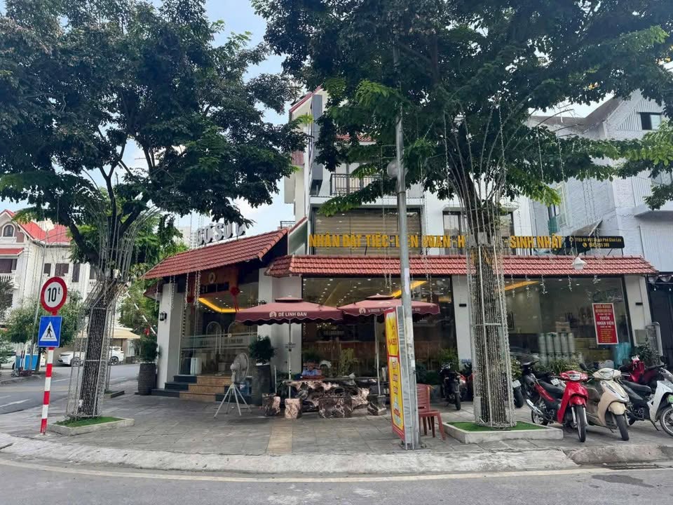 Nhà hàng - Cafe cho thuê tại Trung Hòa, Cầu Giấy 120m² - Vị trí đắc địa, sẵn sàng kinh doanh!