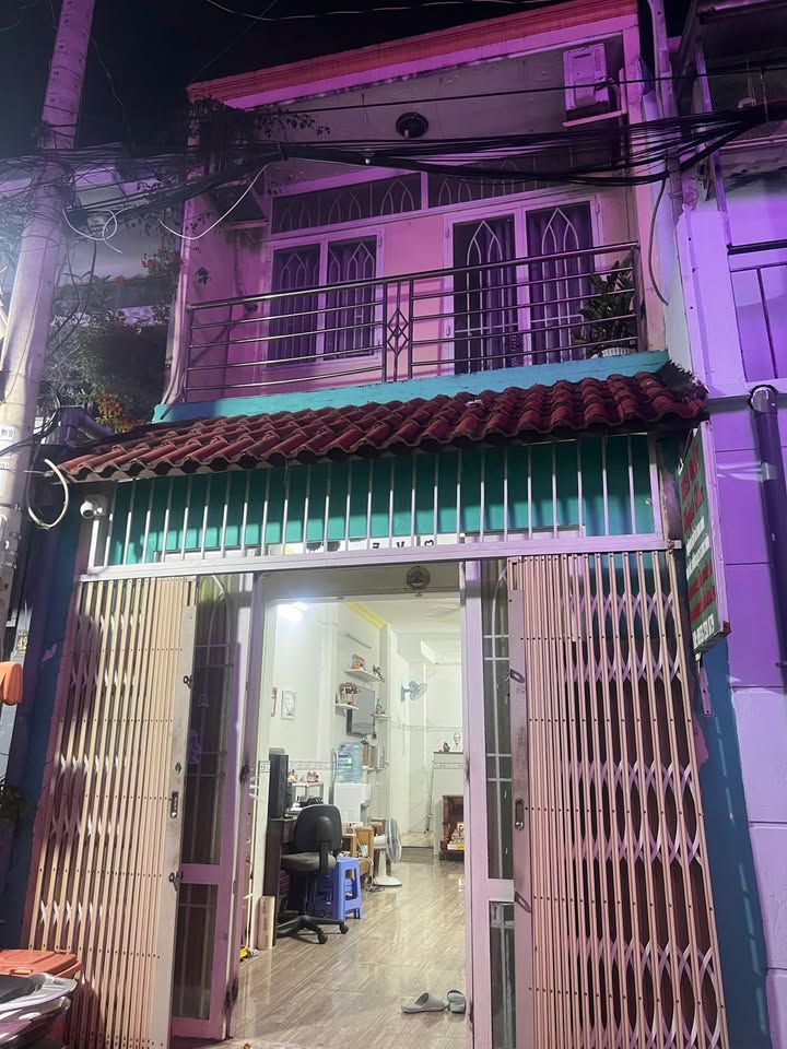 Nhà mặt tiền Trung Mỹ Tây, Quận 12 41.8m² giá 3.8 tỷ - Vị trí đắc địa, vào ở ngay!