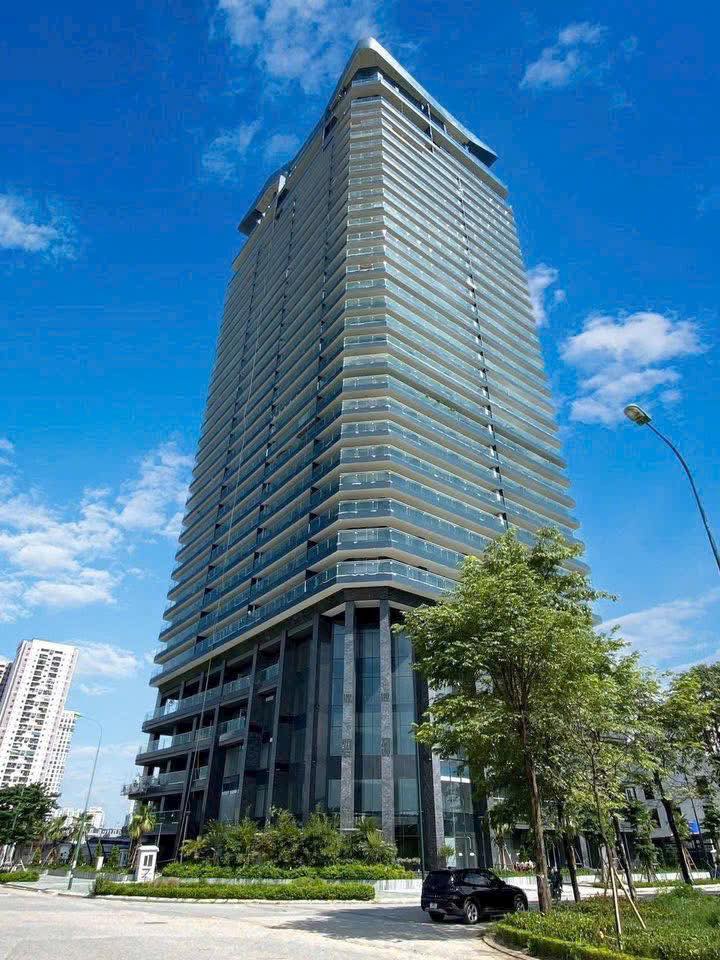 Căn hộ 2PN Sunshine Golden River 123.5m² giá 15 tỷ - View Sông Hồng tuyệt đẹp!