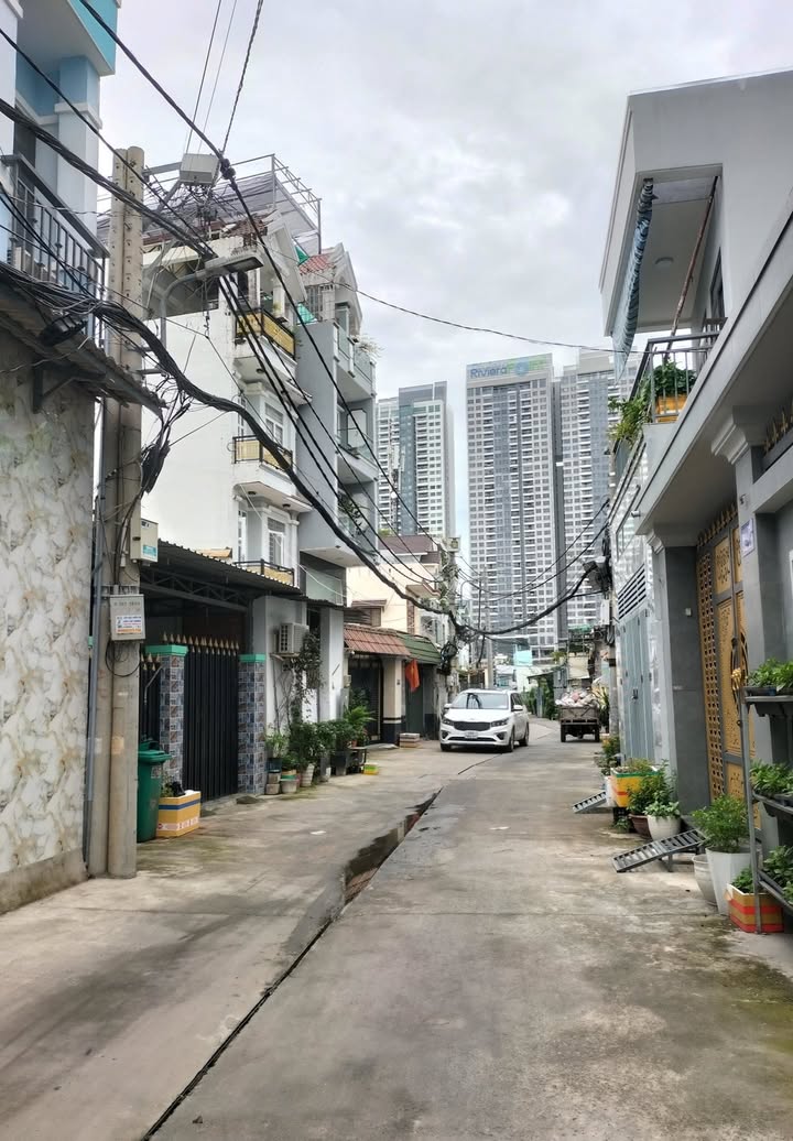 Nhà cấp 4 Phú Thuận 50m² giá 3 tỷ - Tiềm năng cải tạo cao!