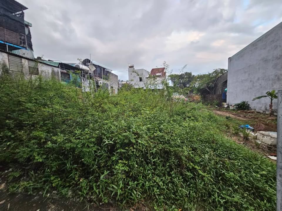 Đất nền Hòa Quý Đà Nẵng 150m² giá 2.4 tỷ - Tiềm năng tăng giá rõ ràng!